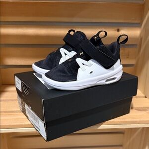 Jordan Kids Black and White Low-Top Sneaker